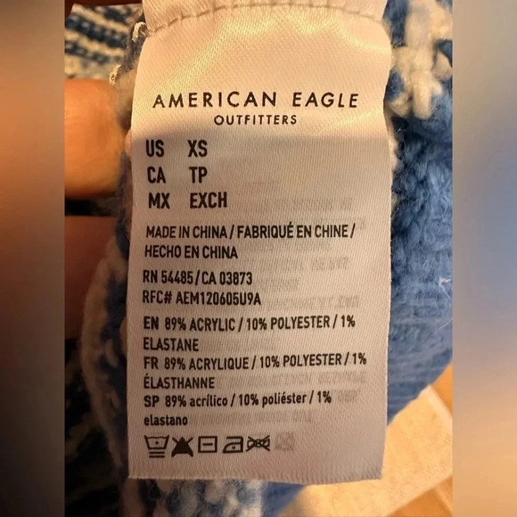 American Eagle Blue Stripe chevron Cropped Boxy Pullover Crewneck sweater NWT - Picture 3 of 5